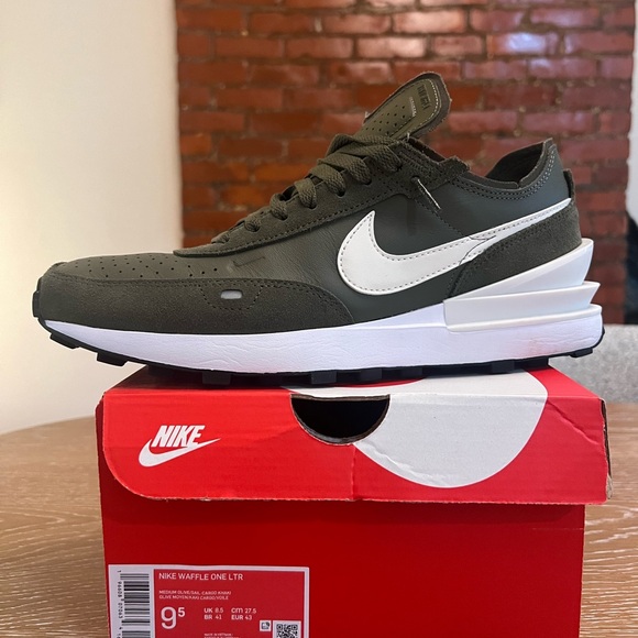 Nike Waffle One Leather - Picture 2 of 3